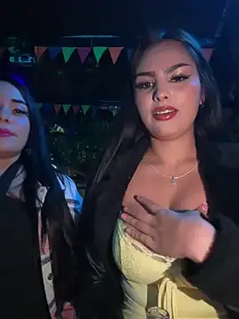 Maddy_Rouse_ — First squirt for Maddy+ snaky dildo 