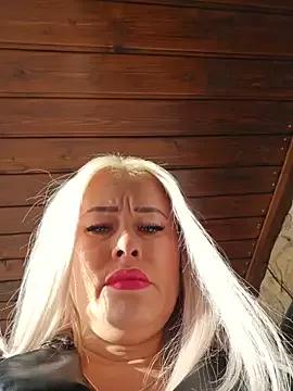 MILFBARBY from StripChat