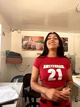 Nahomy_cute1 from StripChat