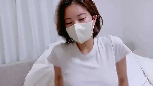 riko_oxo from StripChat