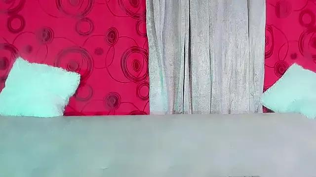 Sara_Queensx on StripChat 
