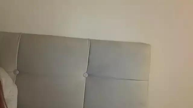 shy-skye from StripChat